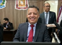 Carlinhos Figueiredo destina alimentos arrecadados em comemoração de aniversário para instituições beneficentes