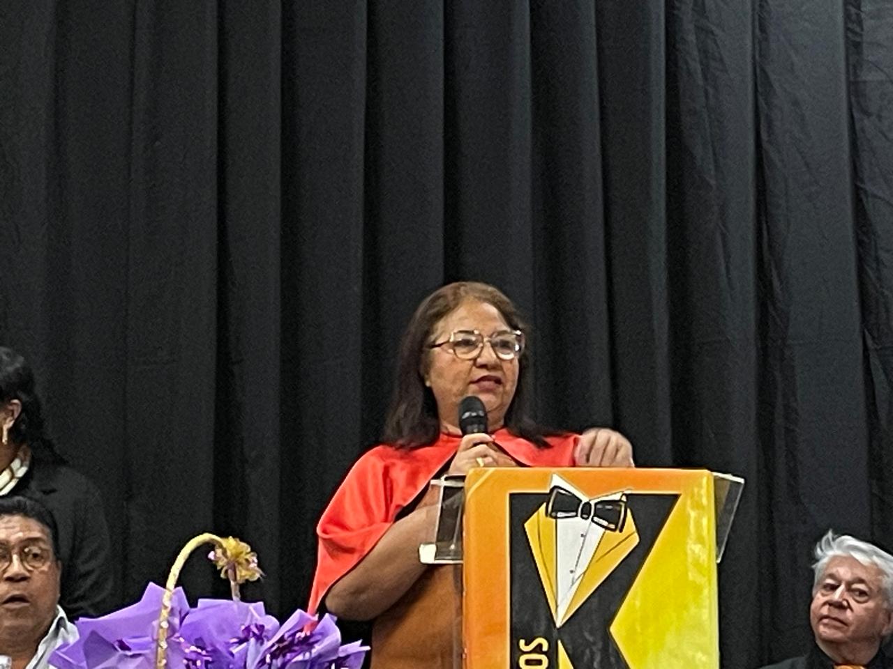 Formatura de Pedagogia: Secretária Representa Presidente da Câmara