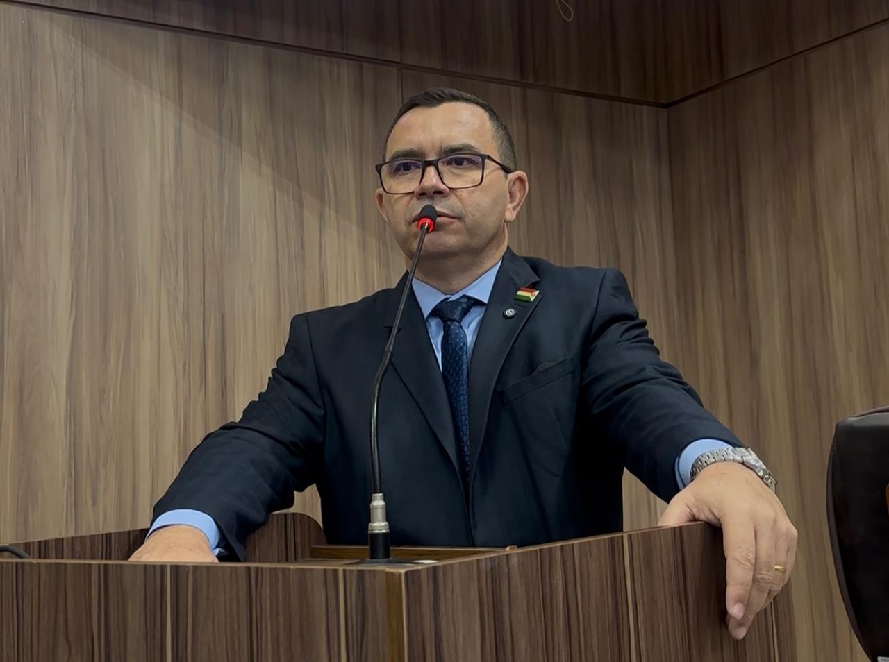 Presidente da CCJ explica trâmite dos projetos de lei na Câmara de Várzea Grande