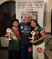 Presidente Wanderley Cerqueira destaca importância do incentivo ao esporte e celebra conquista de atleta várzea-grandense