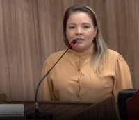 Projeto de Gisa Barros incentiva emissão do primeiro RG nas escolas municipais de Várzea Grande