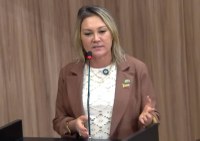 Projeto é aprovado com 18 votos favoráveis contra abuso em materiais escolares