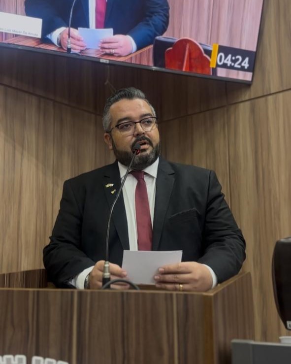 Vereador Adilsinho cobra ações urgentes de manutenção viária em Várzea Grande