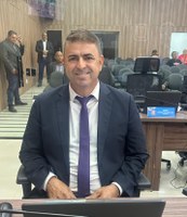 Vereador Cilcinho entrega Moção de Aplausos ao Coral Adorar-te