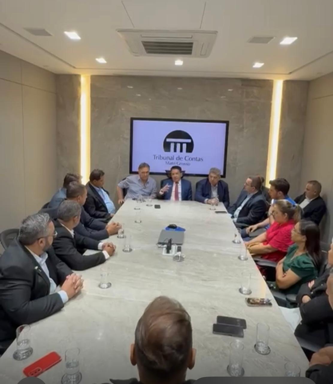 Vereadores de Várzea Grande e Conselheiros do TCE se reúnem e debatem reforma adminstrativa da prefeitura